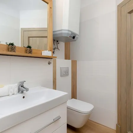 Gryfa Pomorskiego Spacious Close To The By Renters Apartament *