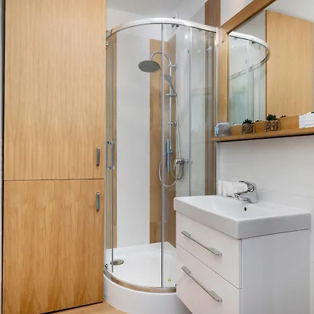 Gryfa Pomorskiego Spacious Close To The By Renters * Międzyzdroje