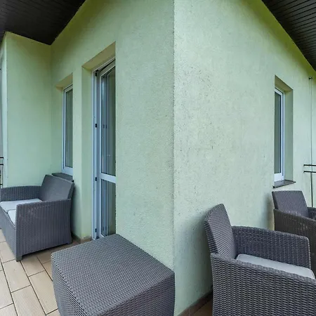 Gryfa Pomorskiego Spacious Close To The By Renters Apartament *