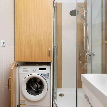 Gryfa Pomorskiego Spacious Close To The By Renters Apartament Międzyzdroje