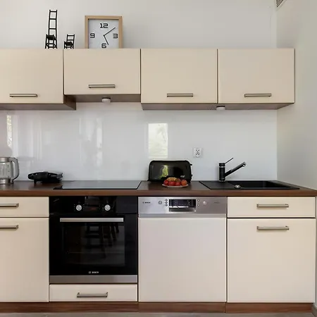 Gryfa Pomorskiego Spacious Close To The By Renters Apartament Międzyzdroje