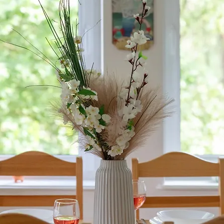 Gryfa Pomorskiego Spacious Close To The By Renters Międzyzdroje