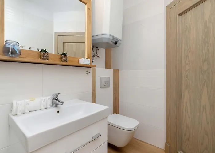 Gryfa Pomorskiego Spacious Close To The By Renters Appartamento *