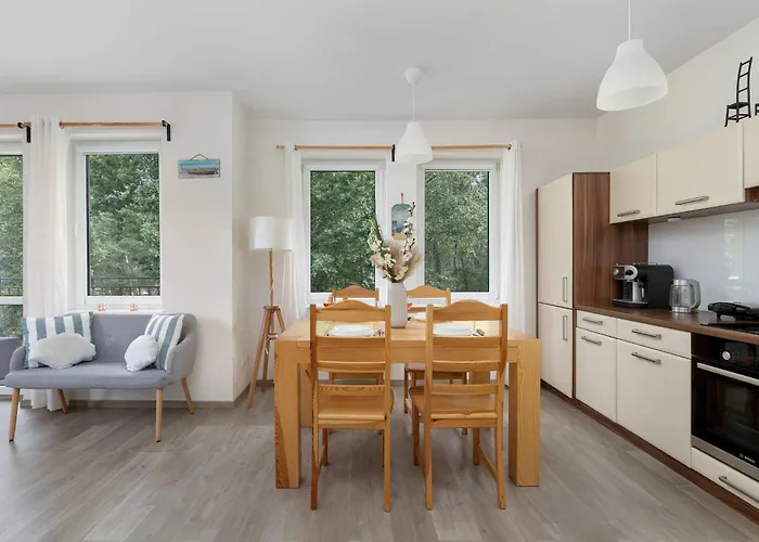 Gryfa Pomorskiego Spacious Close To The By Renters * Miedzyzdroje