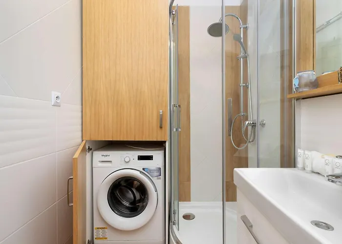 Gryfa Pomorskiego Spacious Close To The By Renters Appartamento Miedzyzdroje